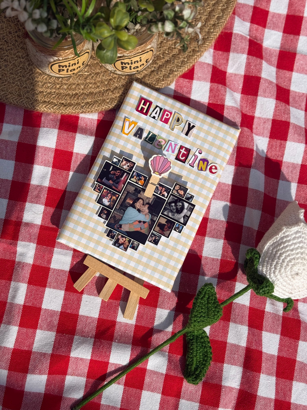 3-D Clip On Card Frame